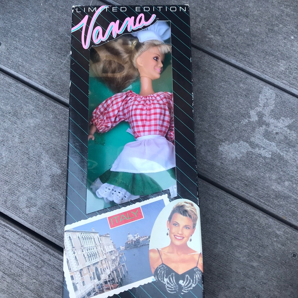 Vanna White Limited Edition Barbie ITALY